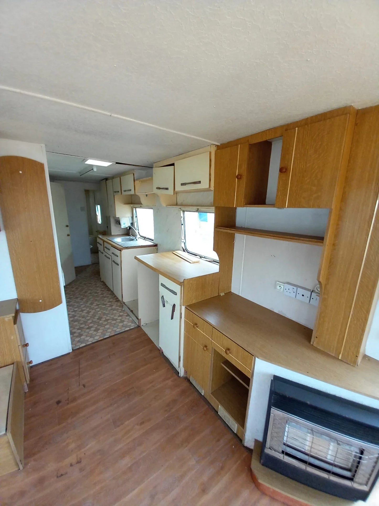 CASA MÓVEIS LKP DE 8.5X3 METROS