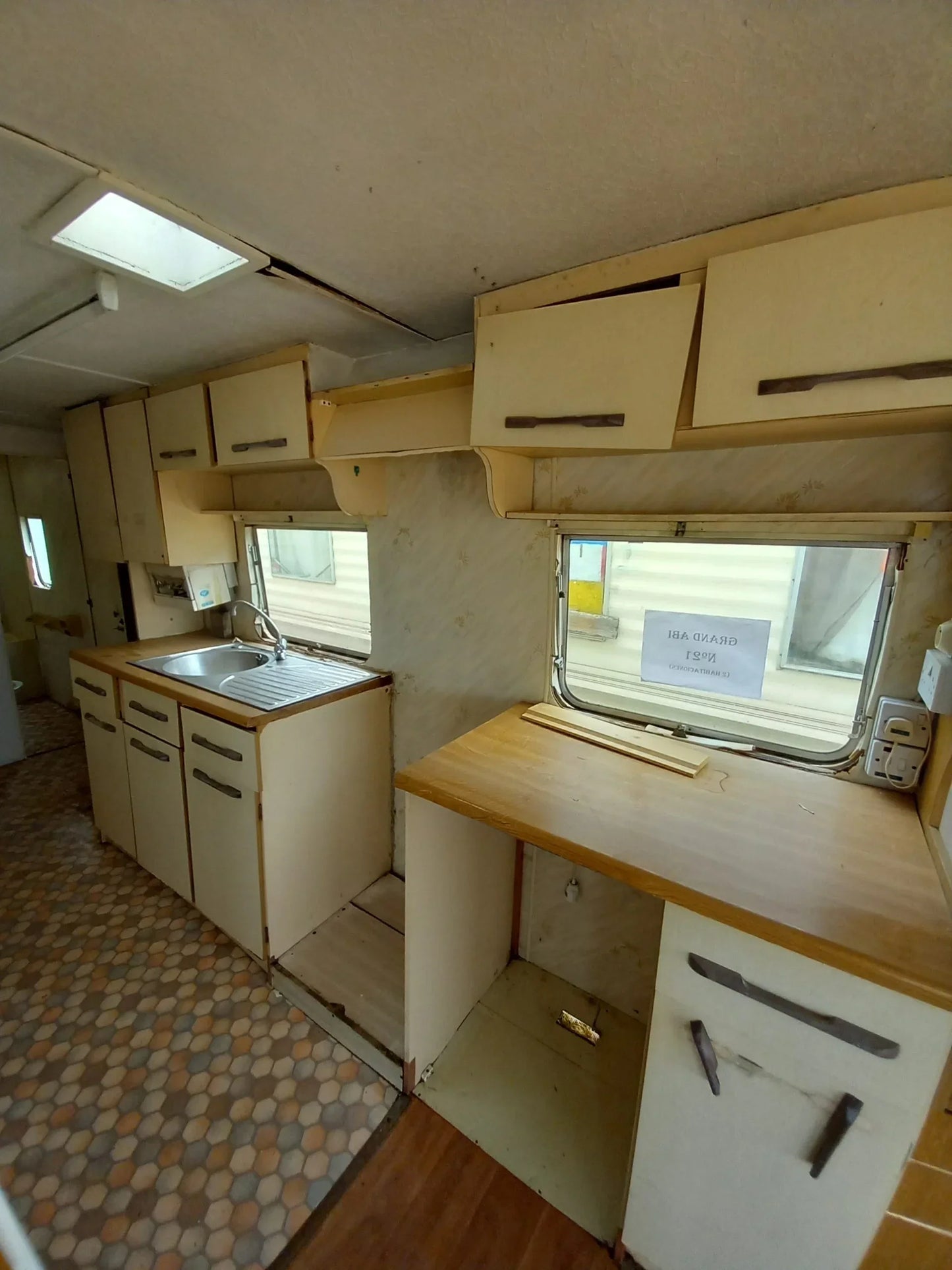 CASA MÓVEIS LKP DE 8.5X3 METROS