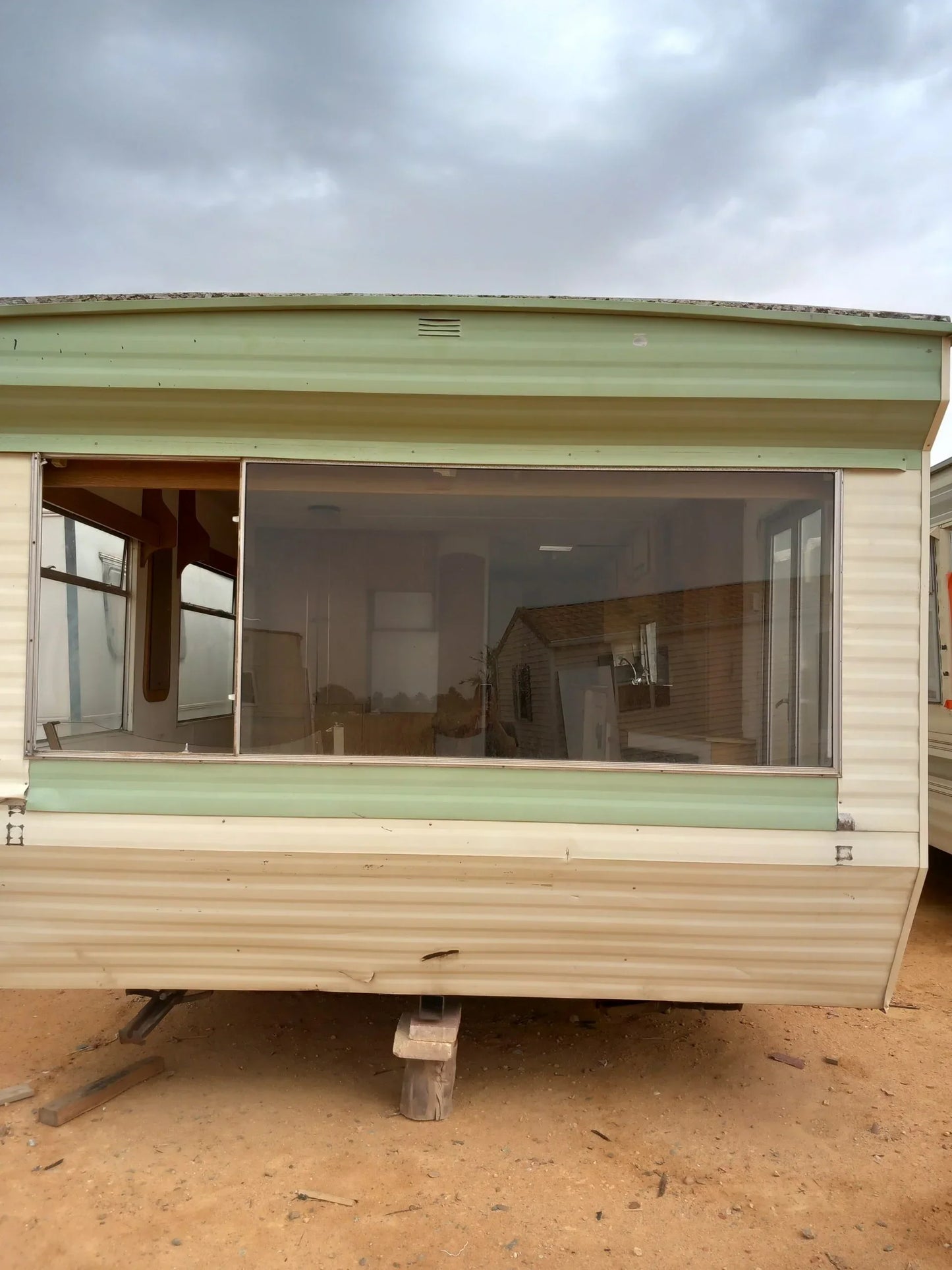 CASA MÓVEIS LKP DE 8.5X3 METROS